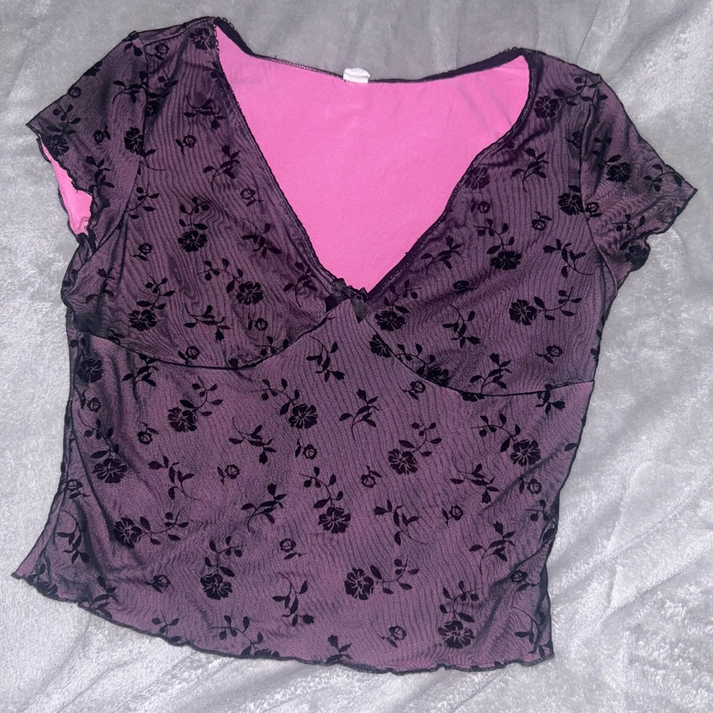 Trendy Y2K top
